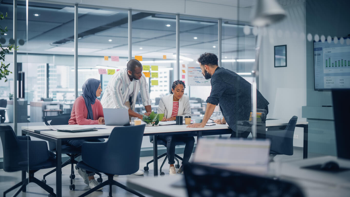 Team of Four Creative Entrepreneurs Talk, Discuss Growth Strategy